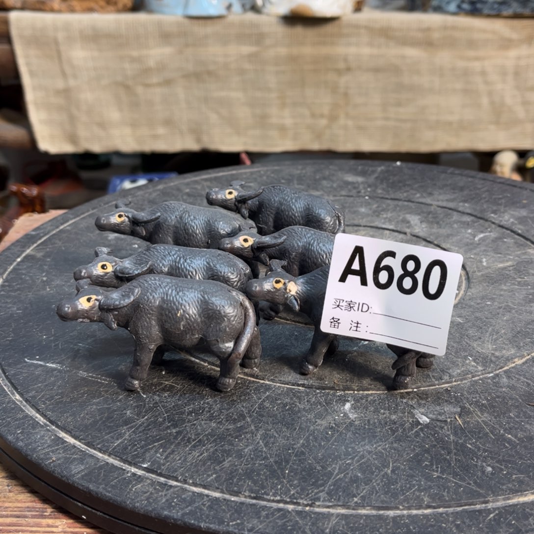 朱***瓷片明玉家的公仔