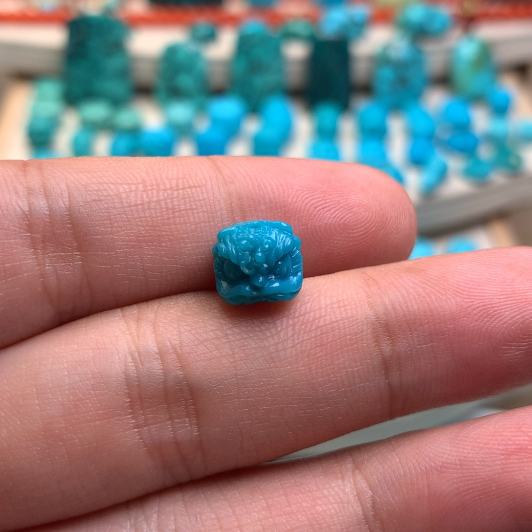 绿松石未镶嵌珠宝奇石