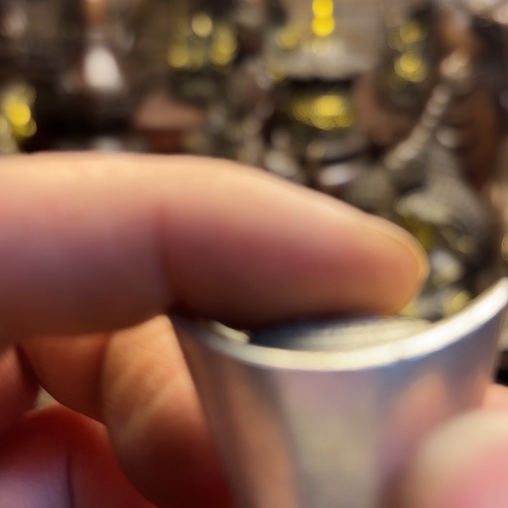 铜器摆件。   点击下单