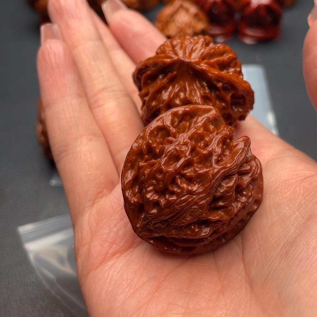 文玩核桃把件苹果园