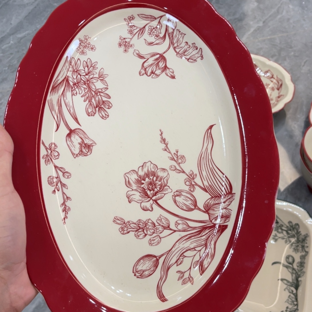 陶瓷微瑕餐具介意勿拍，满18飞！