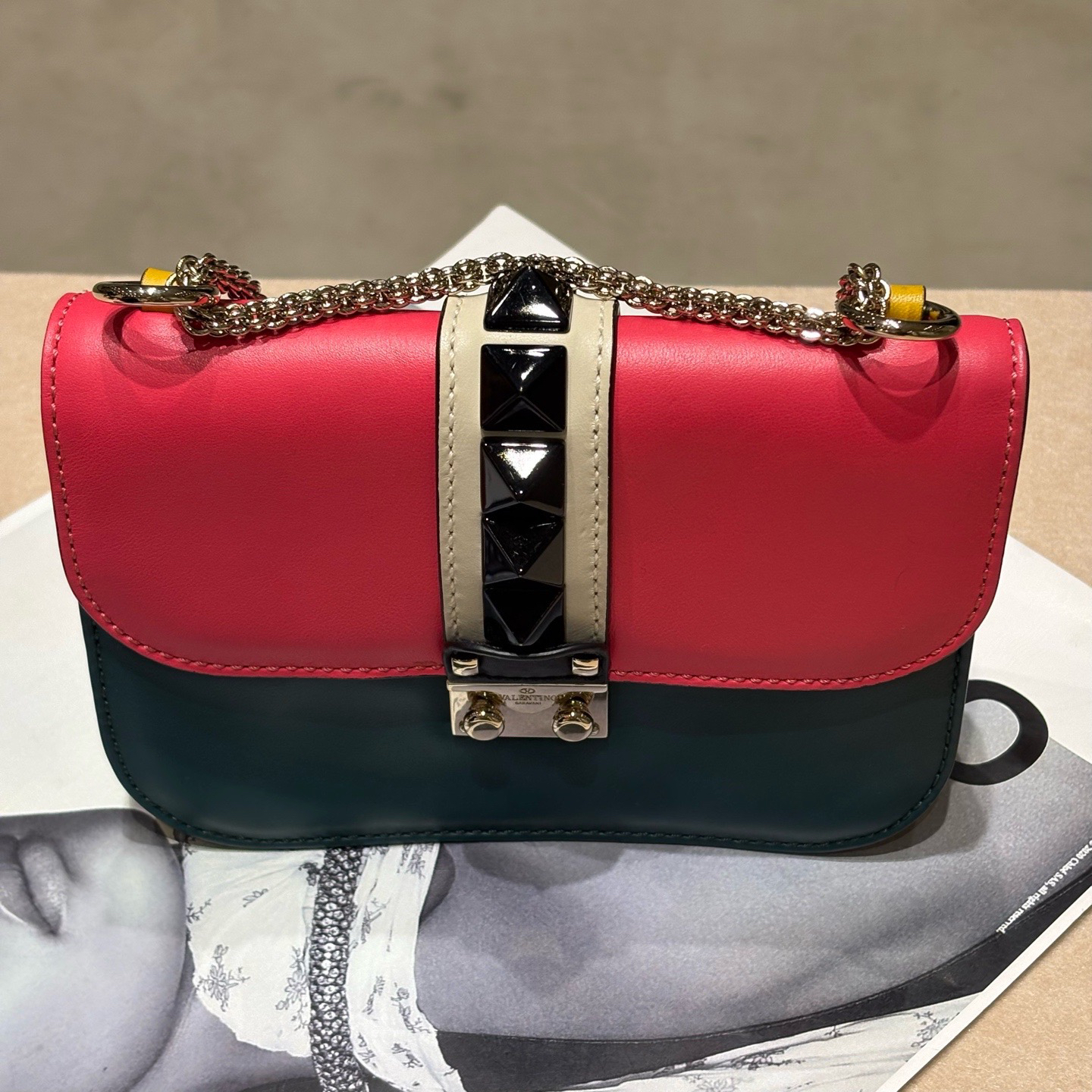 95新 Valentino/华伦天奴 mini方胖子铆钉单肩斜挎女包5570