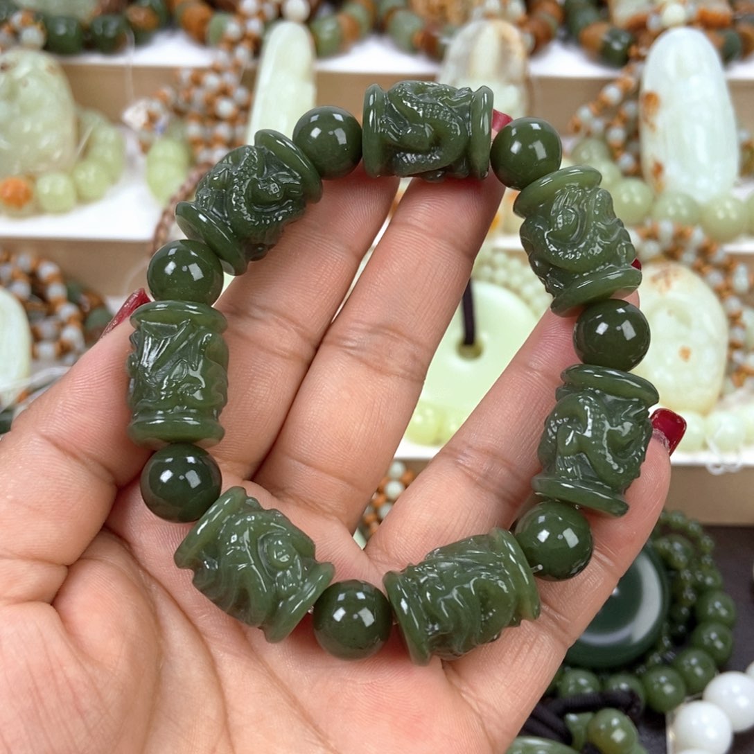 透闪石质玉手串未镶嵌