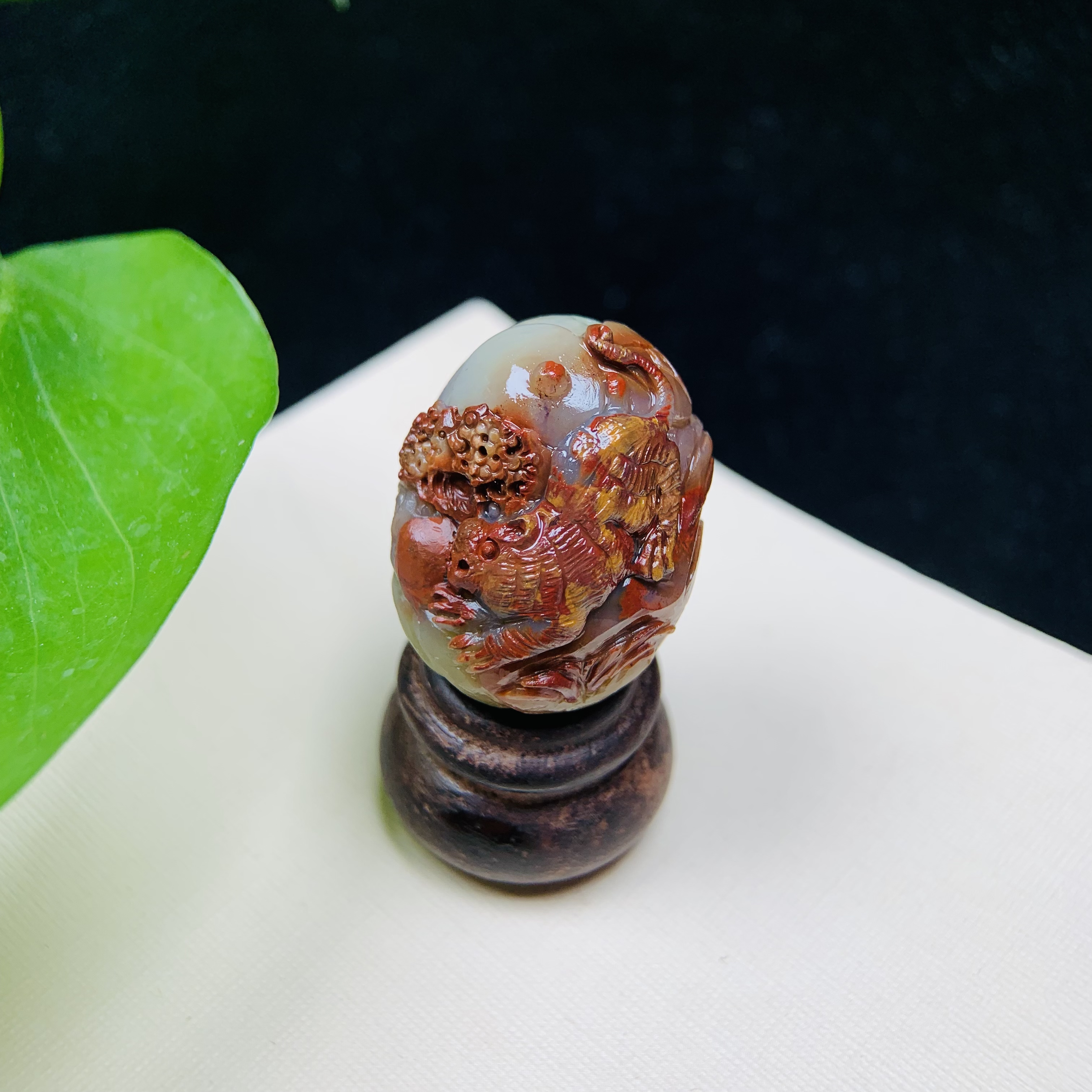 天然老矿盐源玛瑙俏色包浆生肖虎通孔蛋蛋单颗挂件手工精雕
