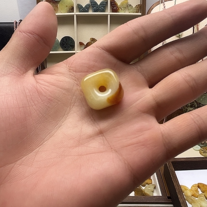 蛇纹石玉未镶嵌吊坠(赠链)