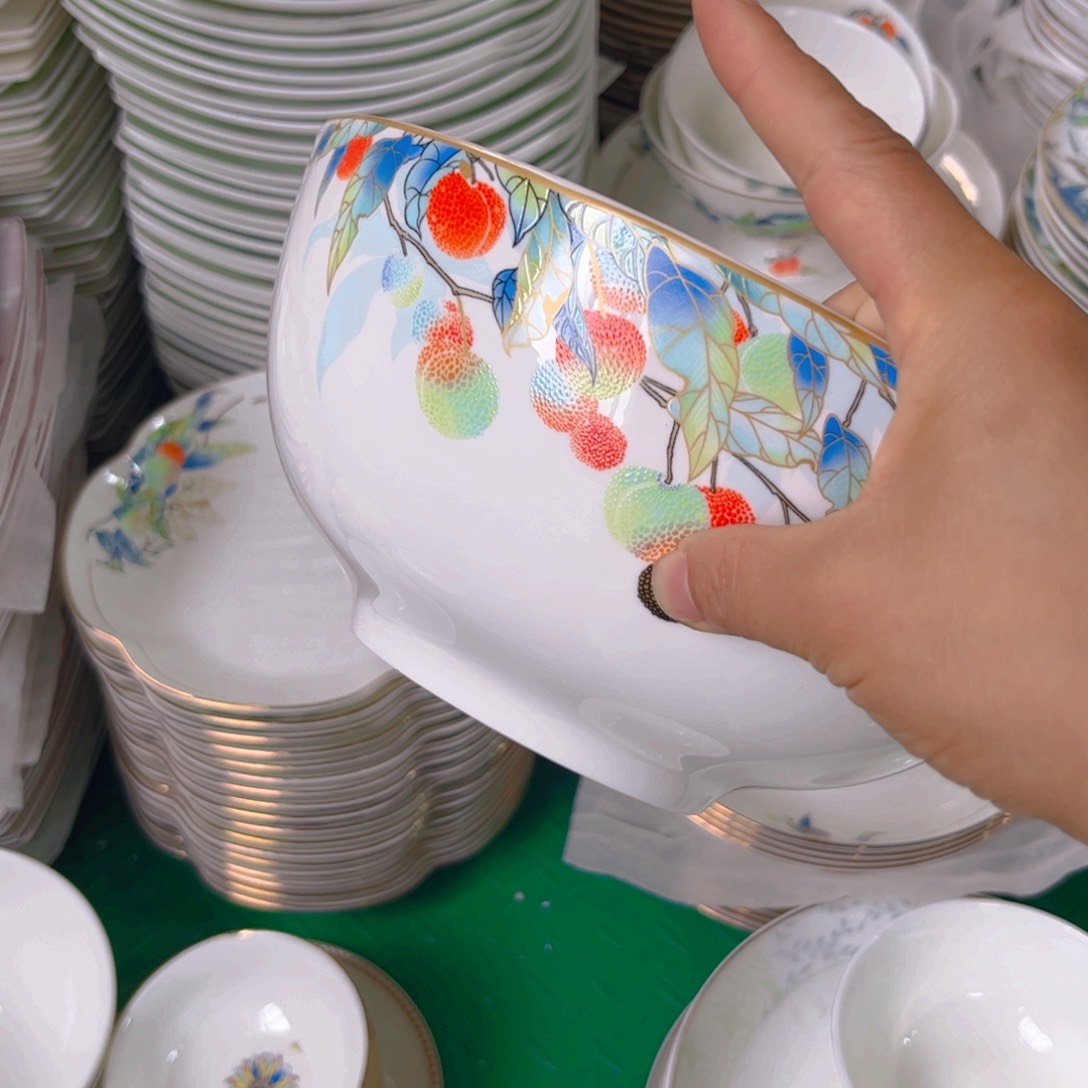 瓷片荔枝八寸汤碗一个