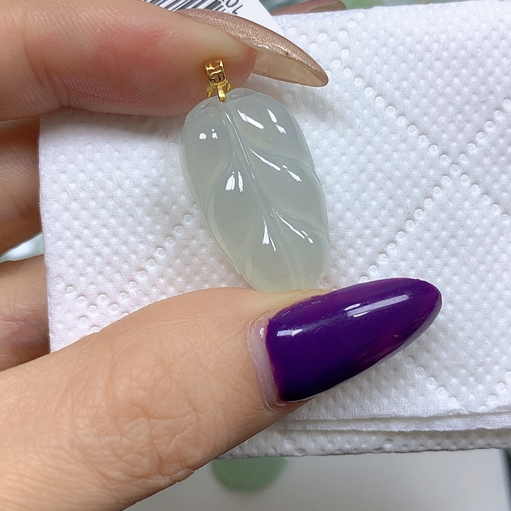 翡翠18K金镶嵌颈饰挂件