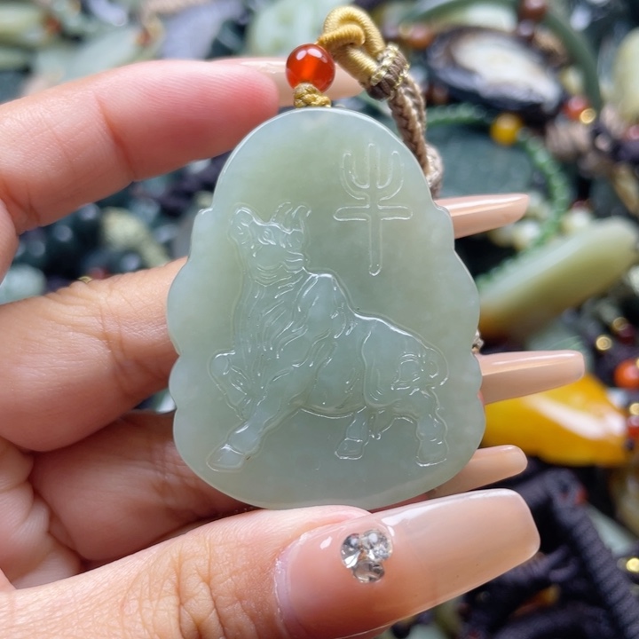 和田玉颈饰未镶嵌双面