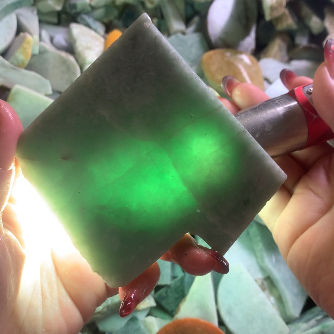 翡翠颈饰未镶嵌缅甸翡翠