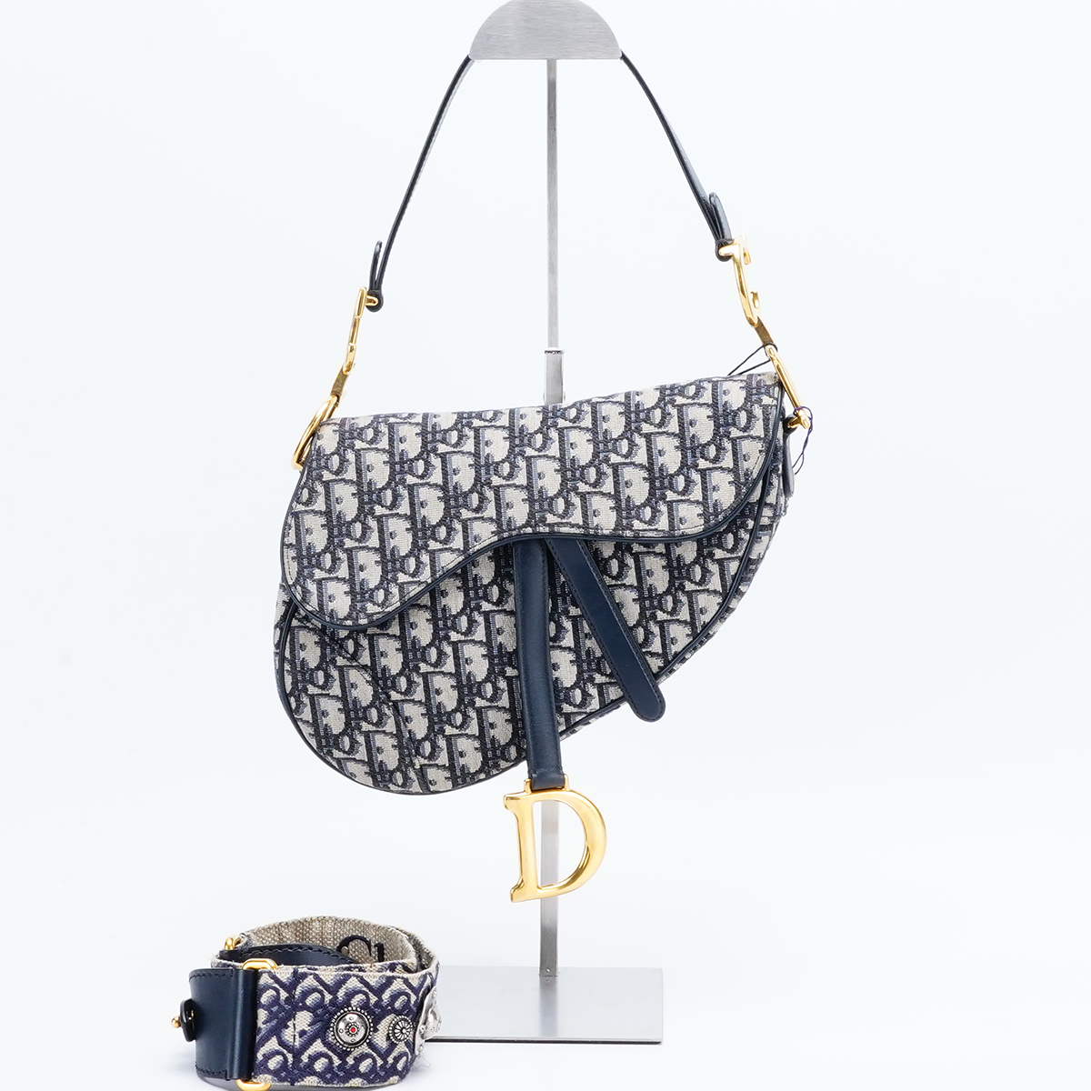 99新 DIOR/迪奥 【小清专属一口价】马鞍包中号重工肩带花/98