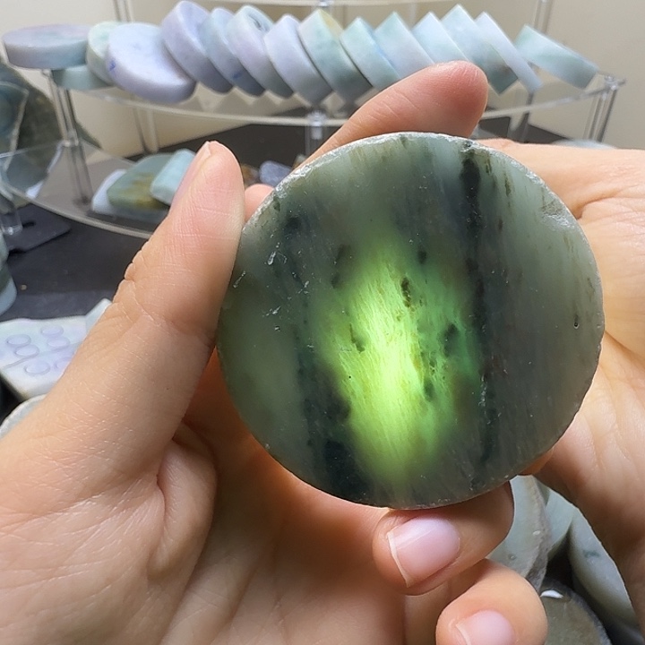 翡翠裸石缅甸翡翠