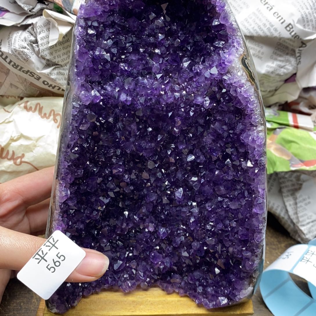 紫晶乌拉圭未镶嵌