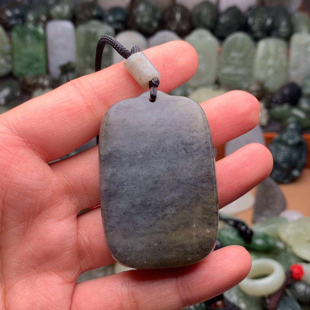 和田玉未镶嵌颈饰挂件89