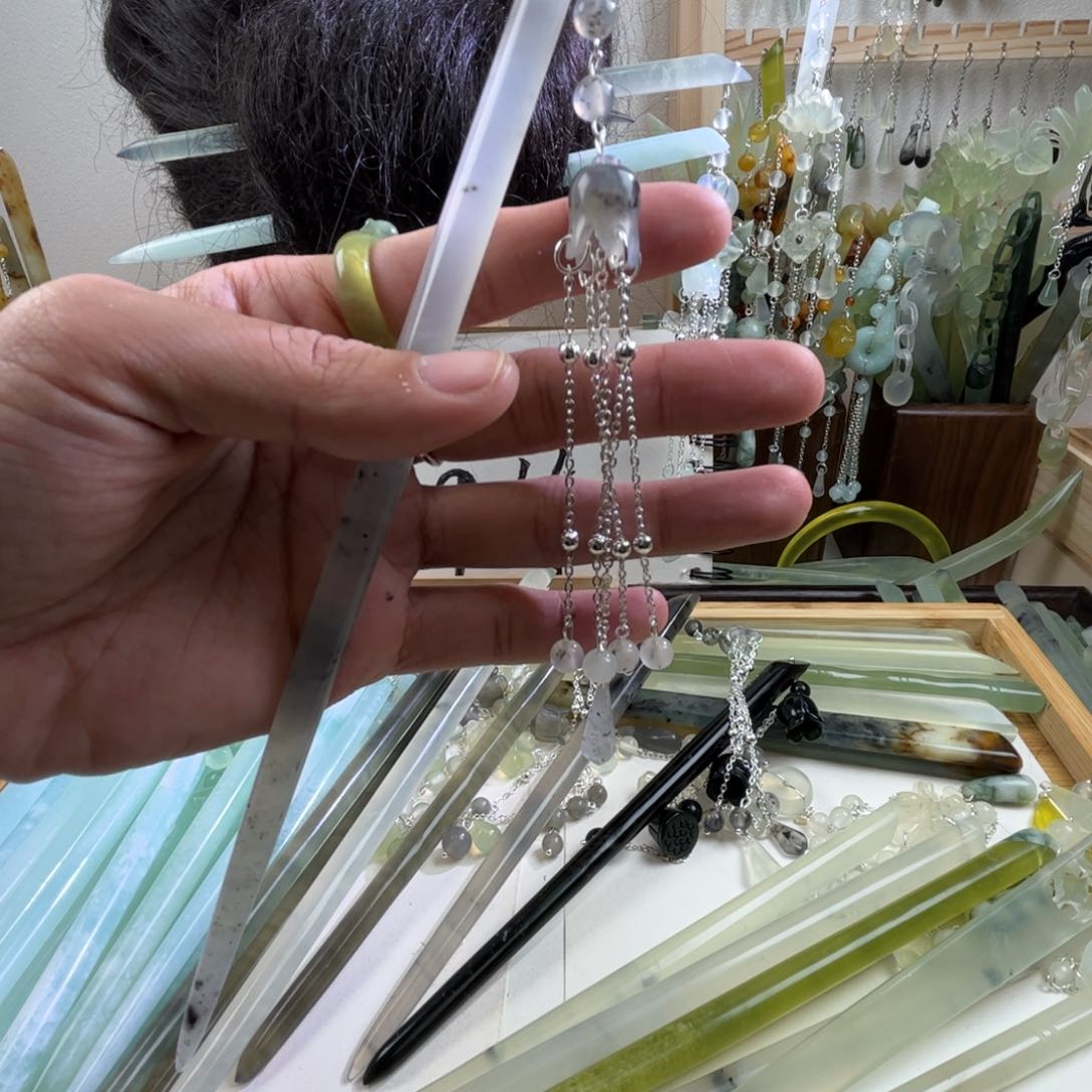 蛇纹石玉发饰未镶嵌