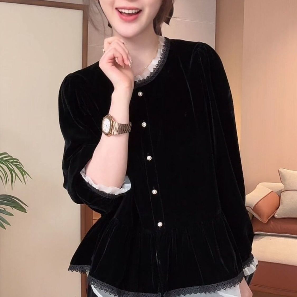 欧货黑色丝绒荷花领设计感外搭衬衫女秋2025新款气质百搭通勤上衣