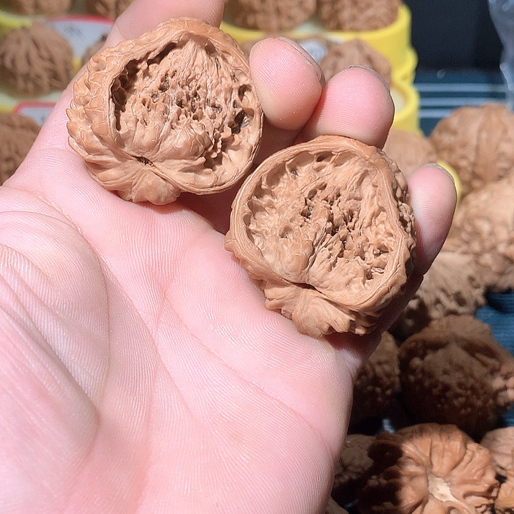文玩核桃把件聚宝盆