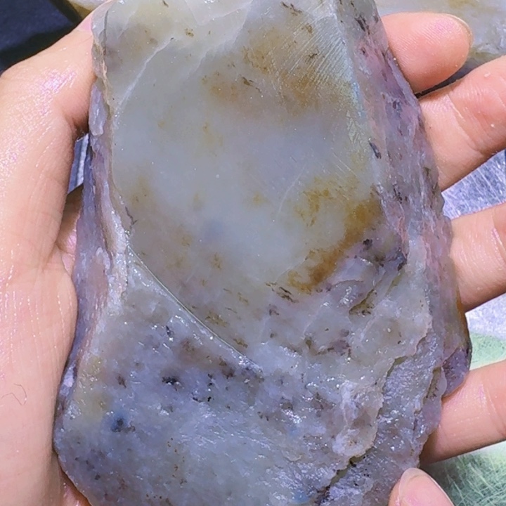 未镶嵌和田玉（糖玉）珠宝半成品