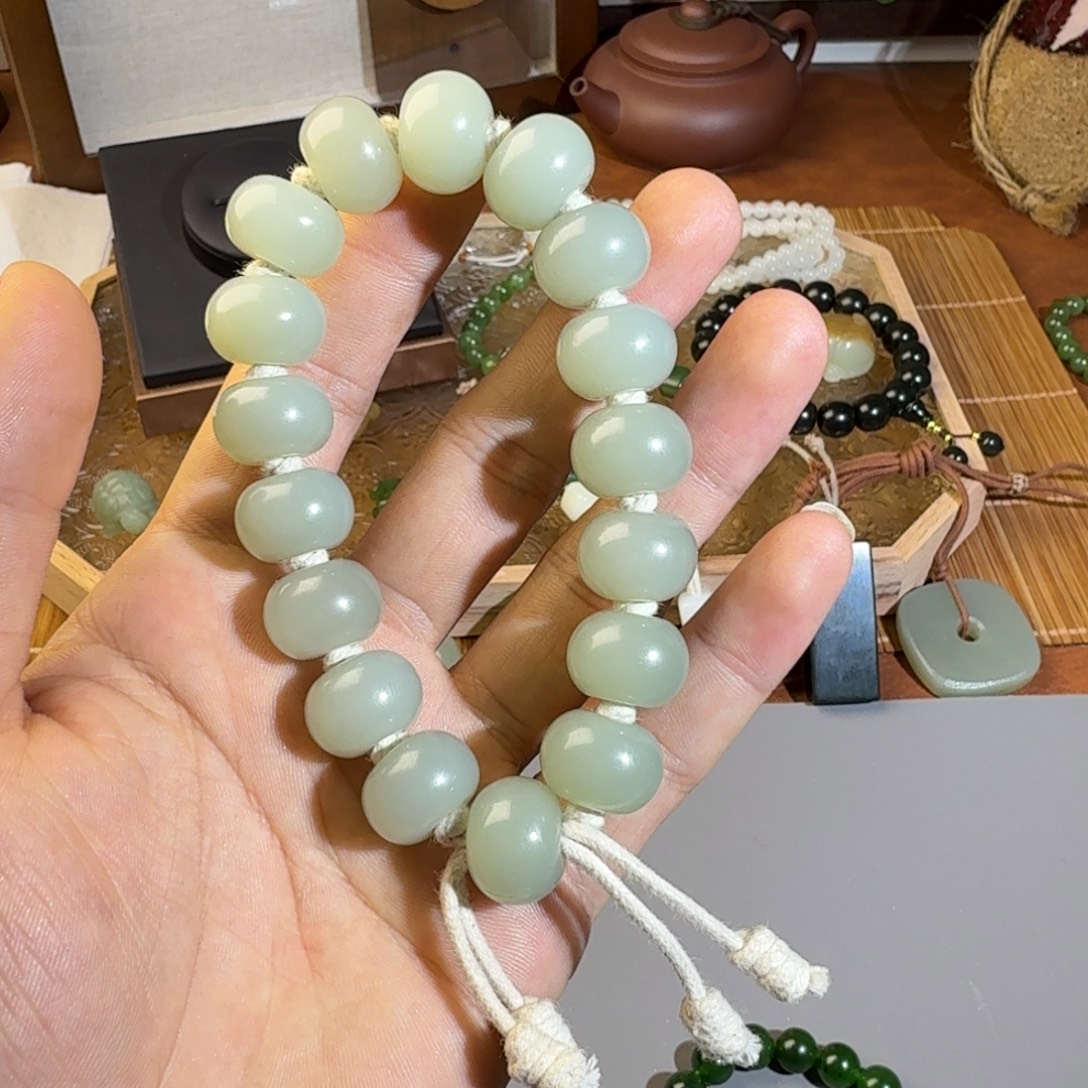 M***树和田玉未镶嵌挂件