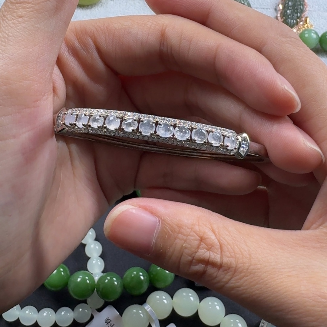 定制翡翠未镶嵌翡翠