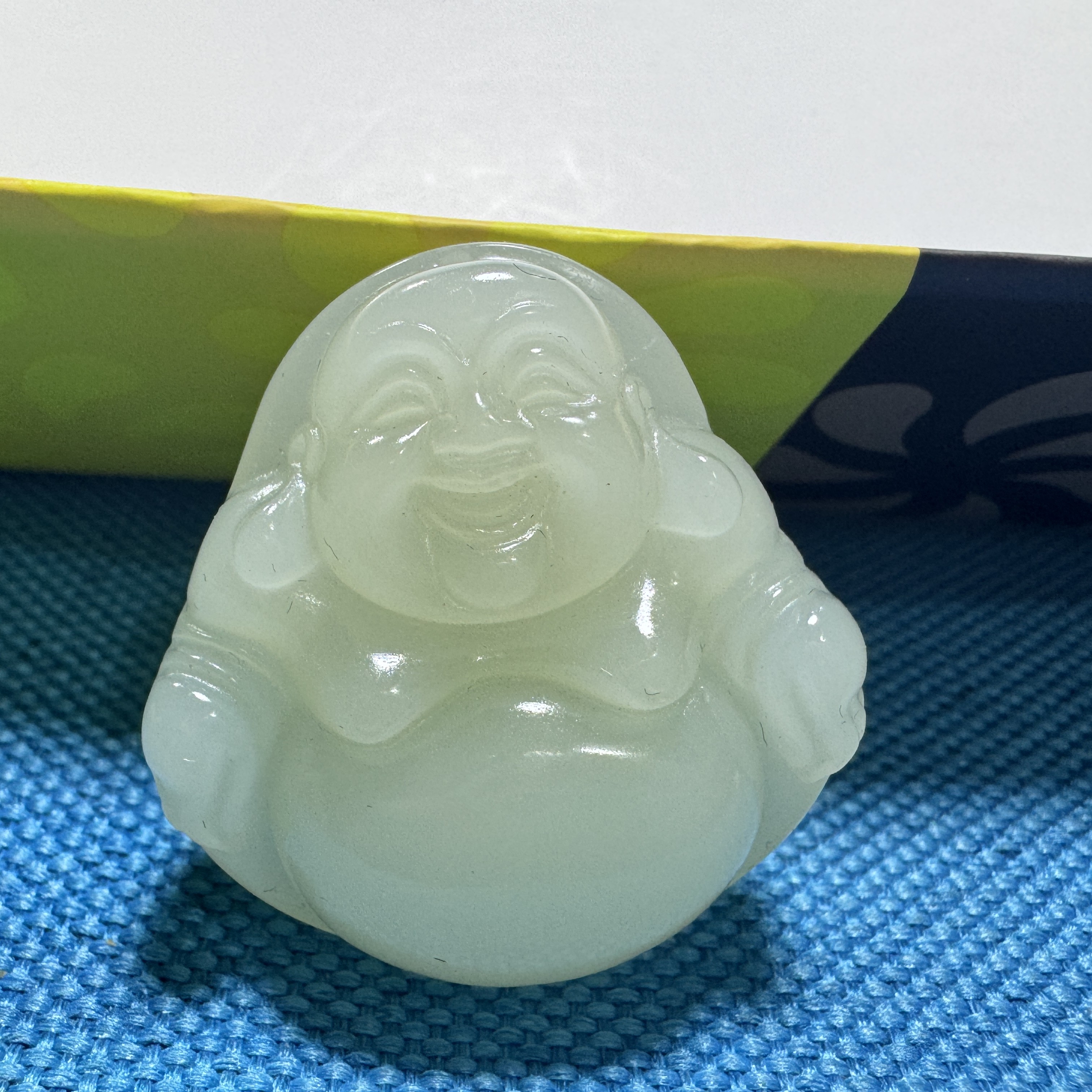 女士专用！精品时尚青白精雕:弥勒佛！