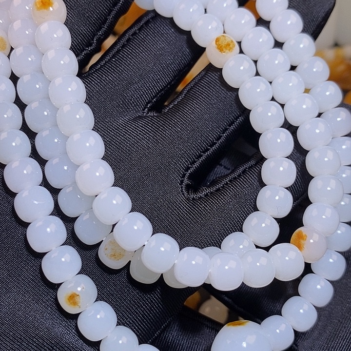 天***涯和田玉未镶嵌手链