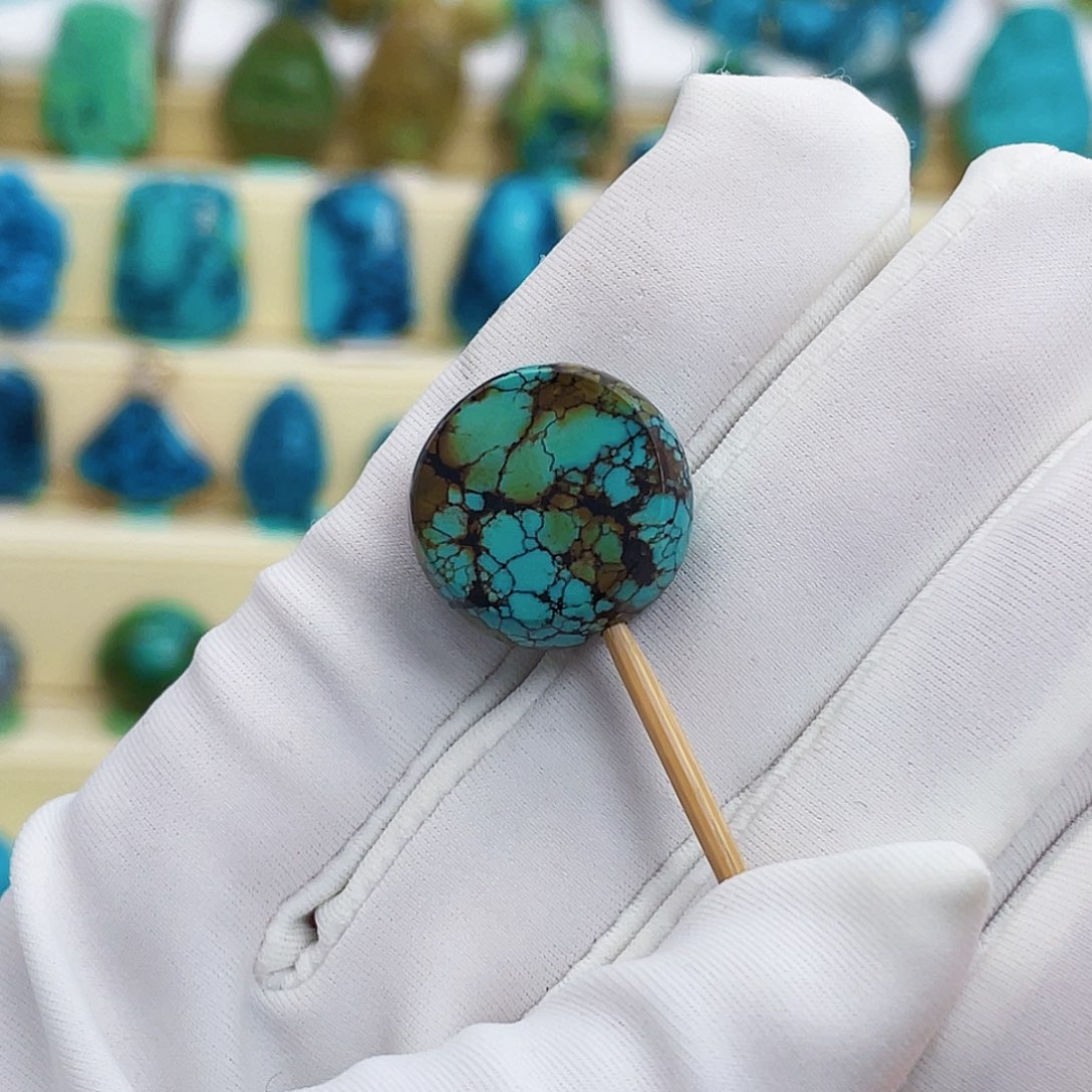 绿松石未镶嵌颈饰