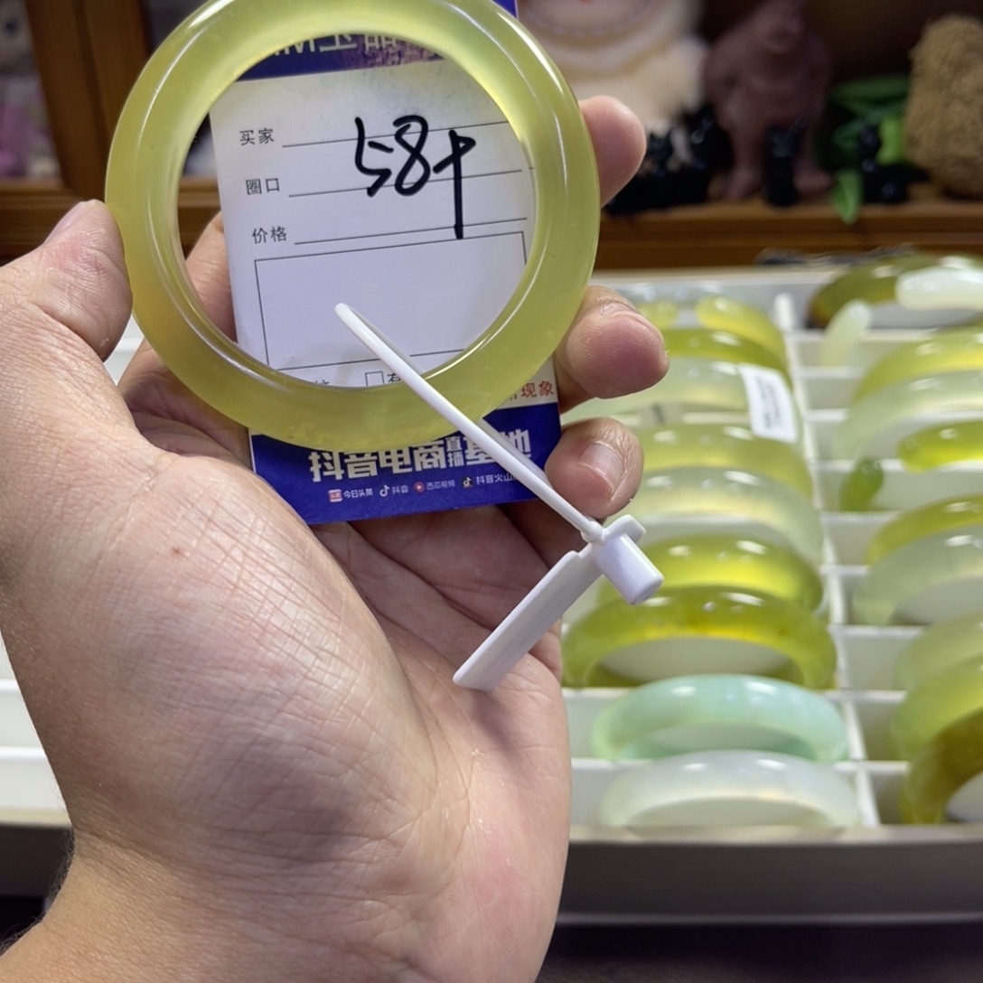 蛇纹石玉未镶嵌手镯474