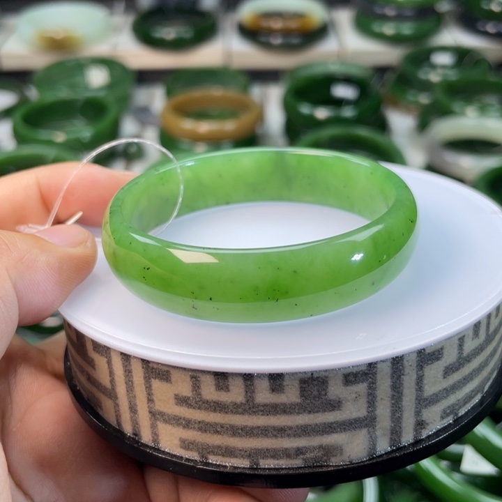 和田玉（碧玉）手镯未镶嵌