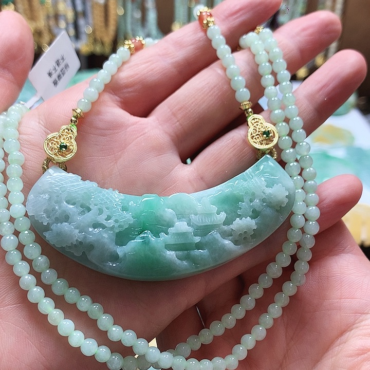 翡翠颈饰未镶嵌吊坠