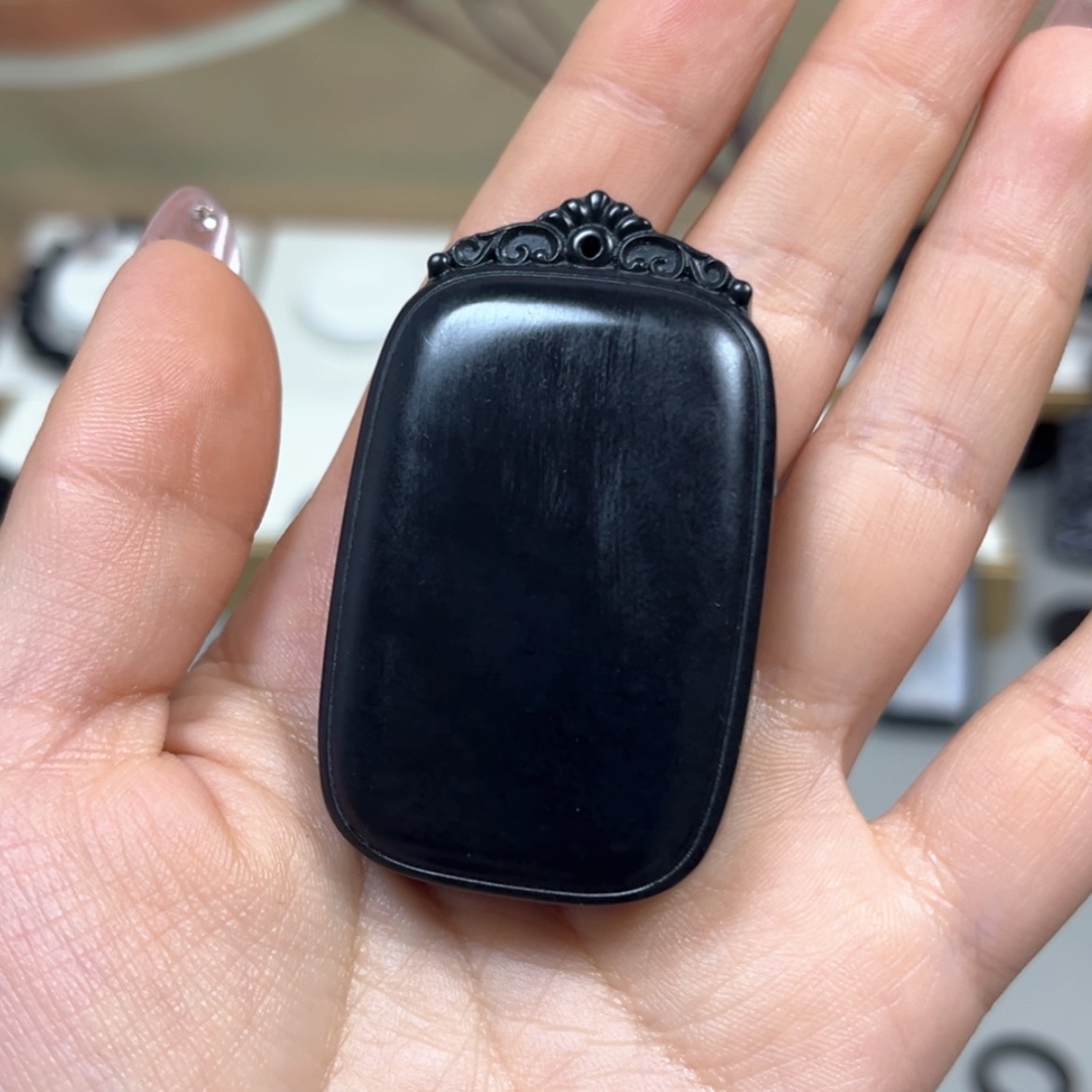 【闪购商品】和田玉（墨玉）羊脂级面包未镶嵌