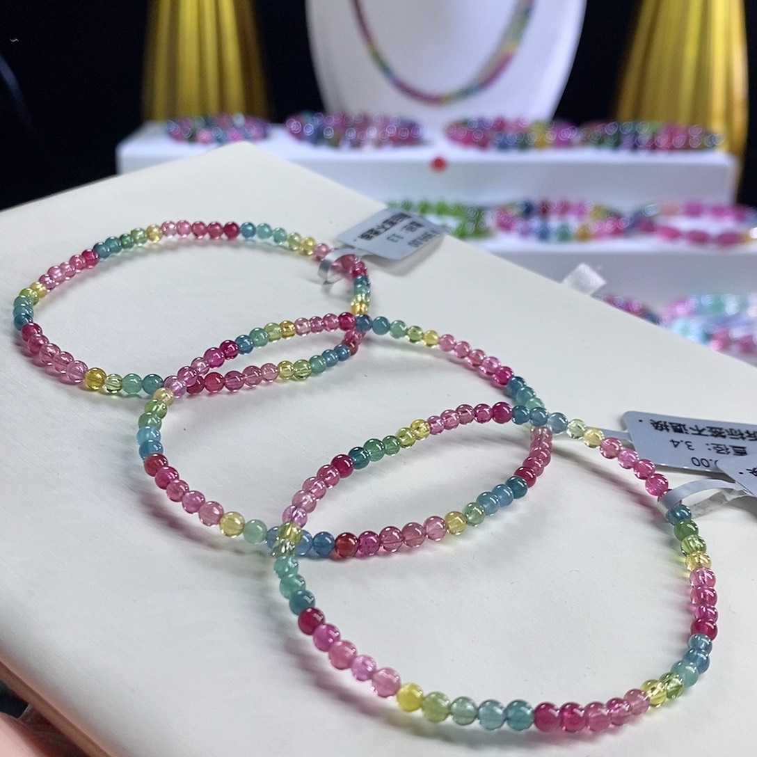 未镶嵌手链碧玺荧光 多样性发其一