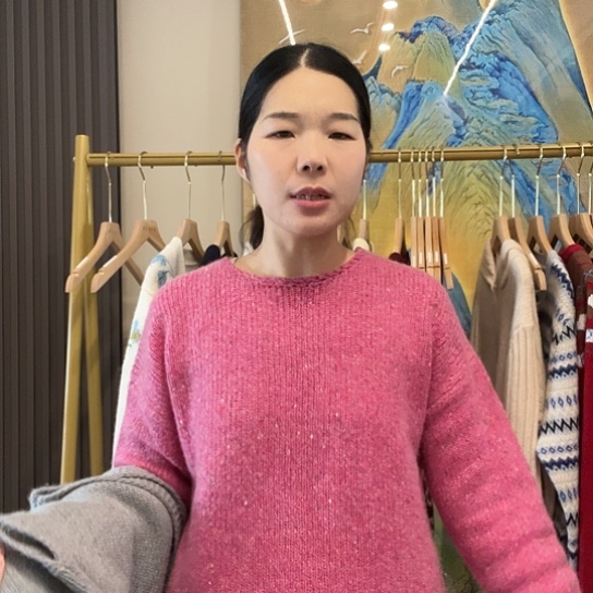 点子纱玫红色套头宽松版