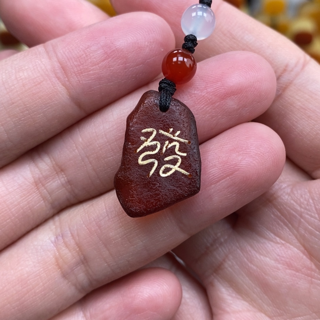 蜜蜡未镶嵌珠宝奇石