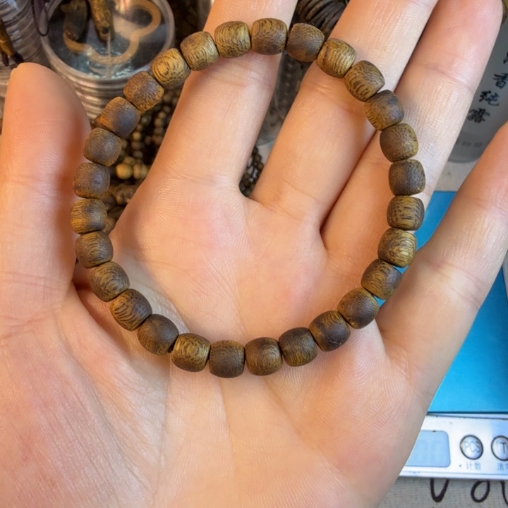 沉香沉香碎屑莺歌绿奇楠06鼓珠3.6克