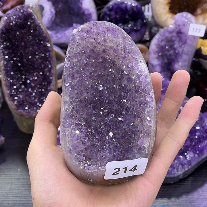 未镶嵌水晶大型摆件（非配饰）