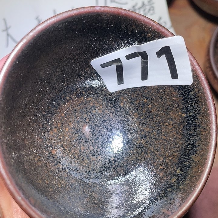 推出全新一代奥迪轿车在一起