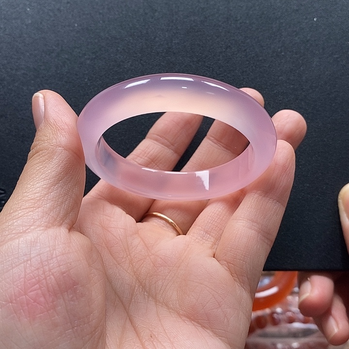 l***a玛瑙/玉髓未镶嵌手镯49.6包容