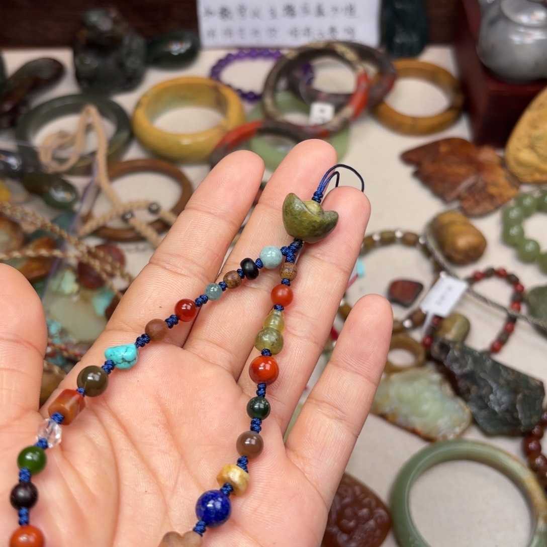 岫岩河磨玉（透闪石质玉）颈饰未镶嵌依***^