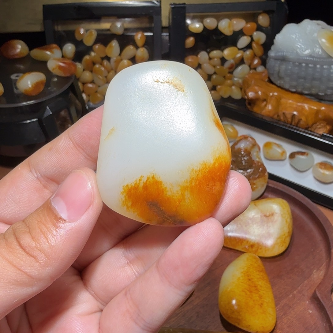 阿***宝和田玉未镶嵌颈饰