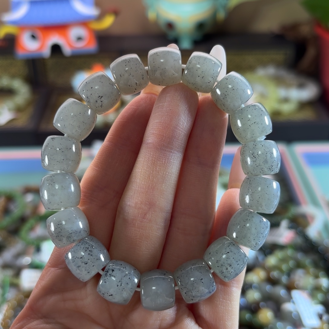 和田玉未镶嵌手串95