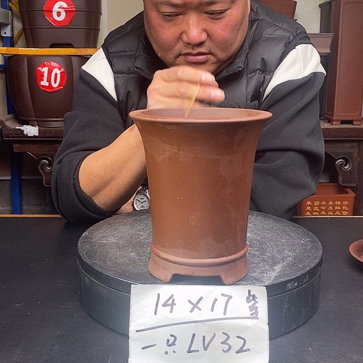 紫砂花盆货号一只LV32