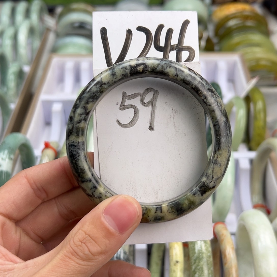 岫玉手镯未镶嵌天然岫玉微瑕