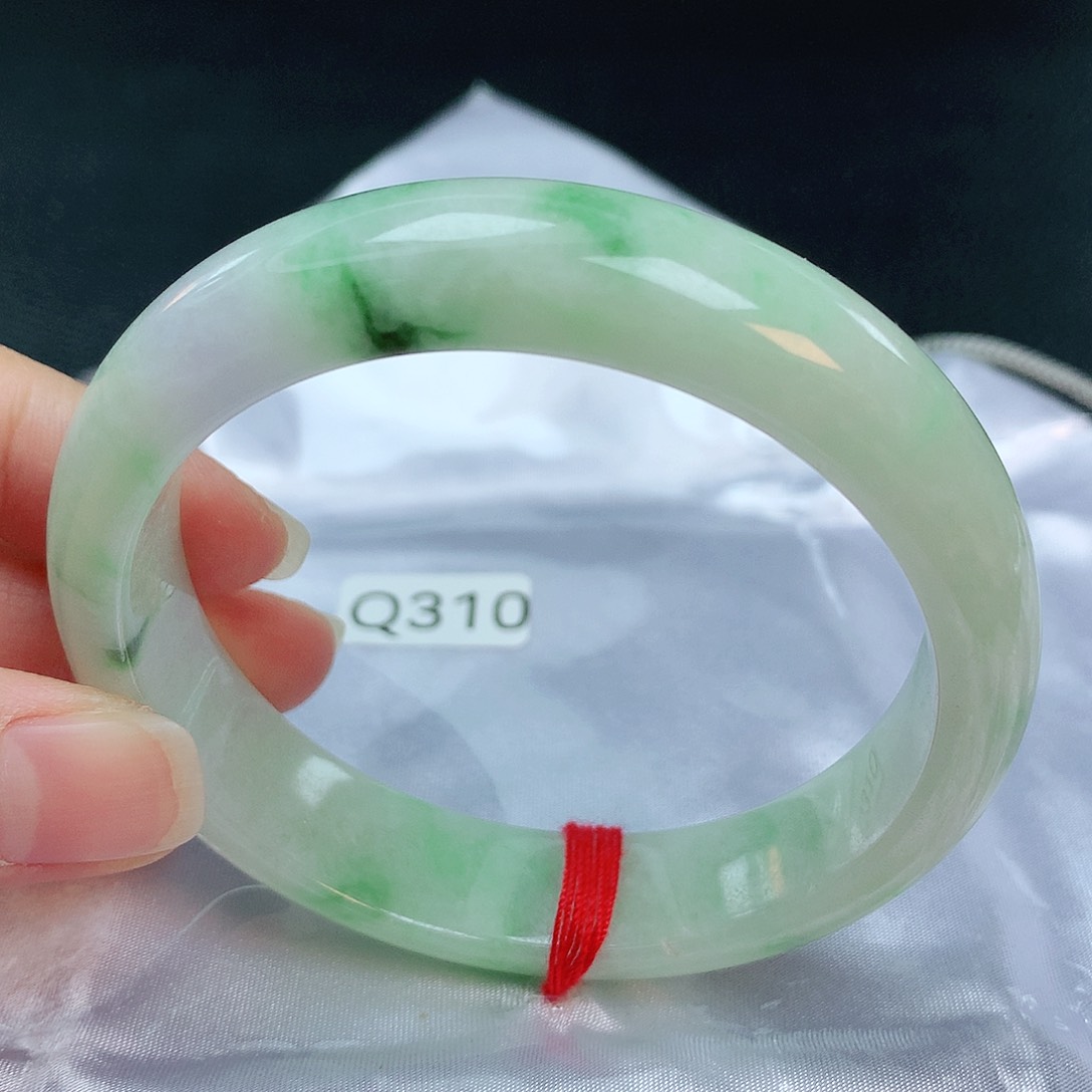 翡翠手镯未镶嵌缅甸天然A货翡翠手镯