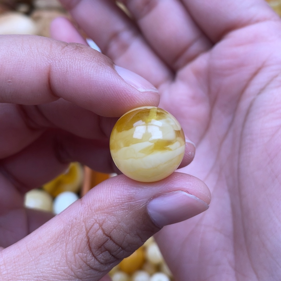 琥珀珠宝奇石未镶嵌17.8