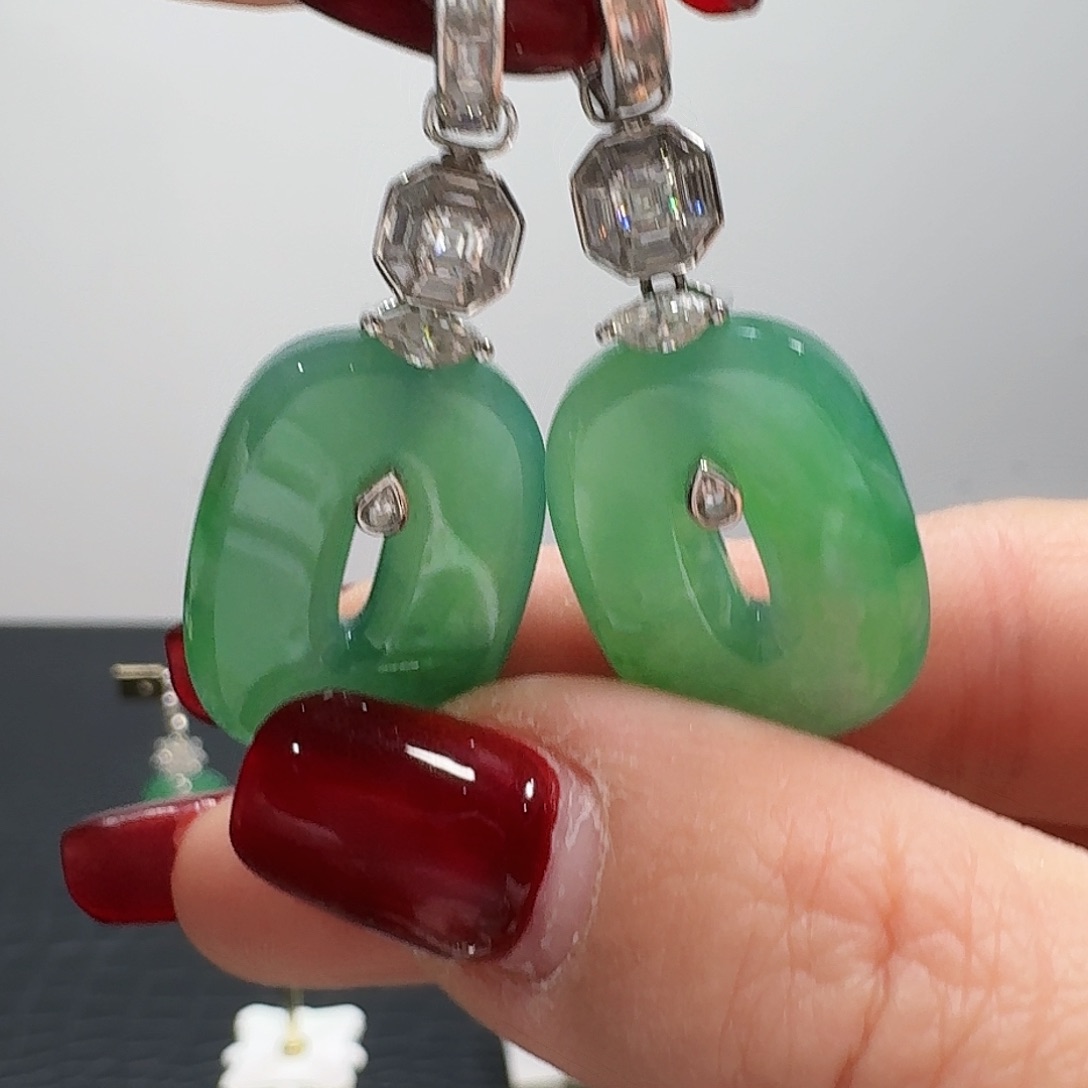 翡翠耳饰18K金镶嵌灿**辰耳饰