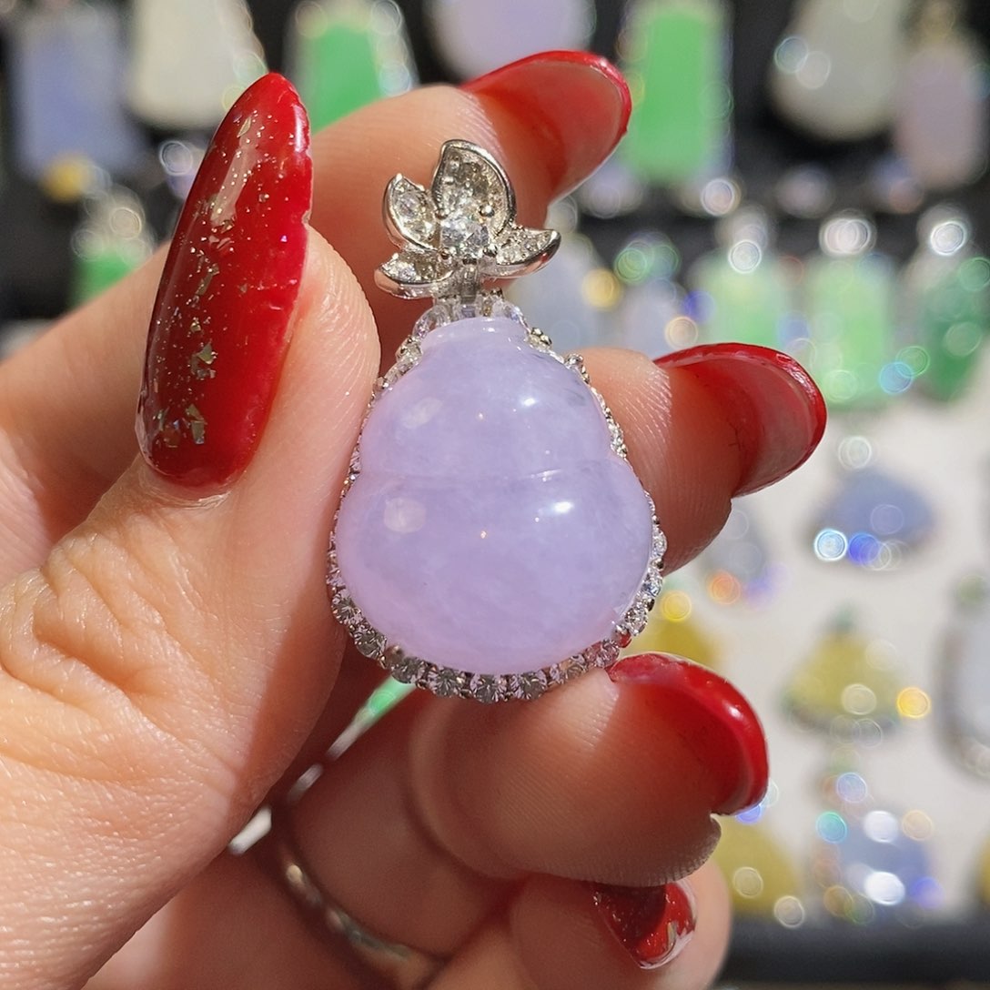 翡翠颈饰银S925镶嵌l****?天然翡翠