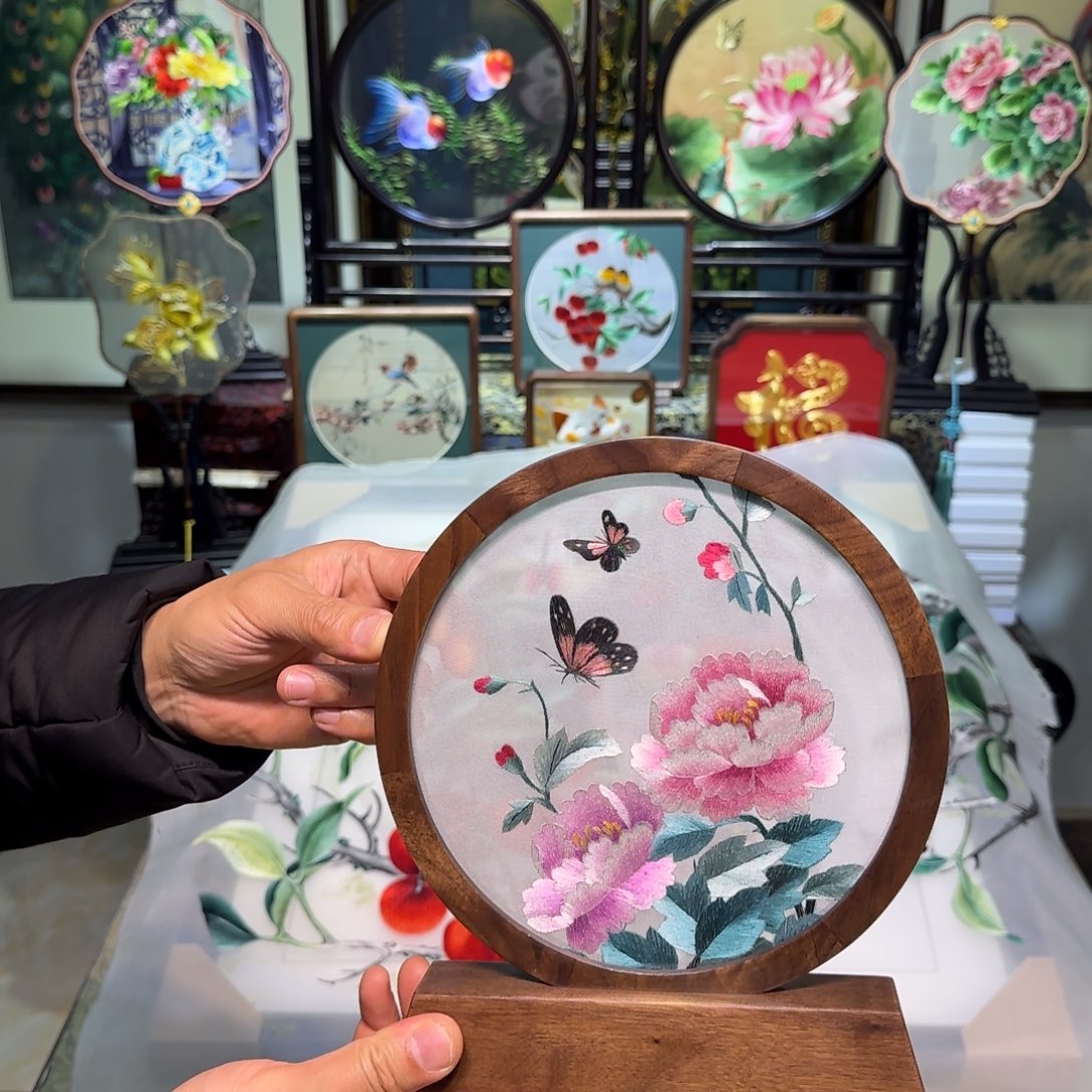 刺绣刺绣工艺精湛