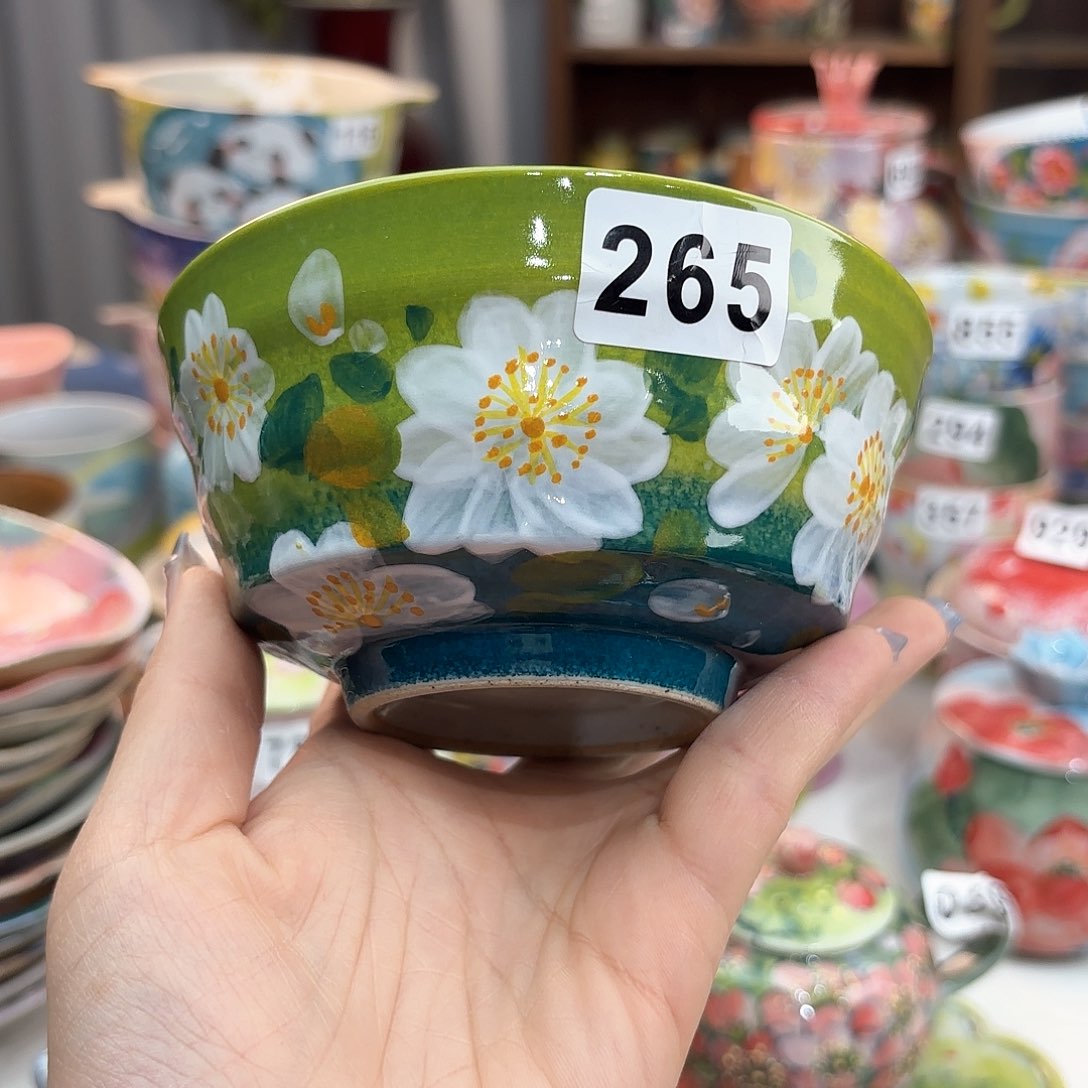 瓷片这一个是一家集医疗保健与美容技术