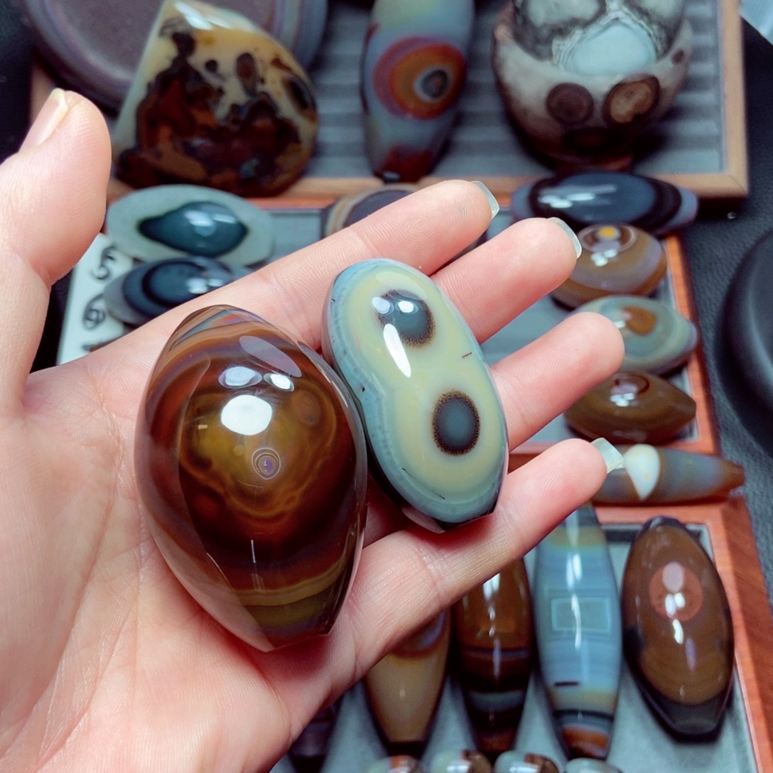 罗***昀玛瑙/玉髓未镶嵌珠宝奇石