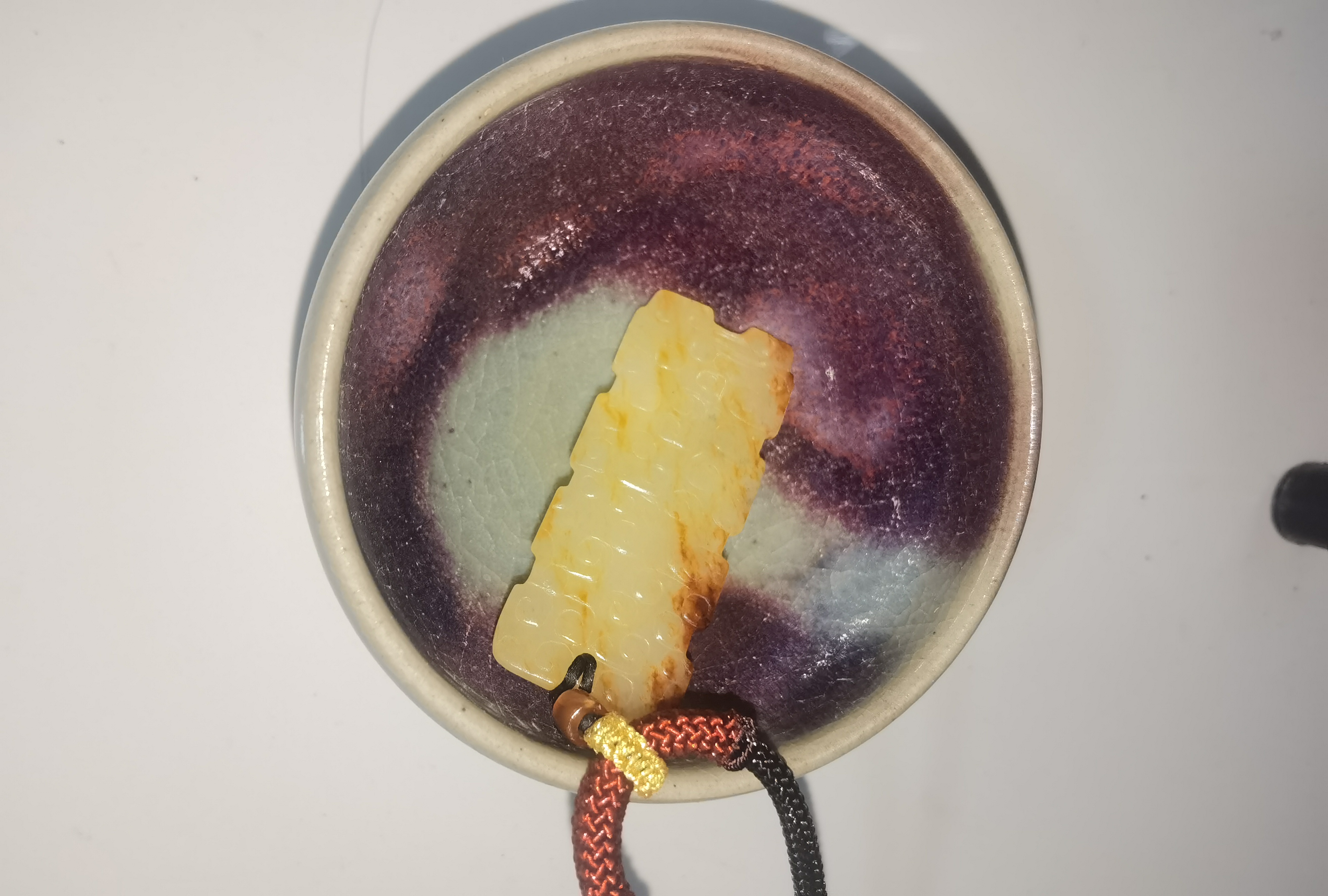 钧窑鸡心盏器型规整龙牌